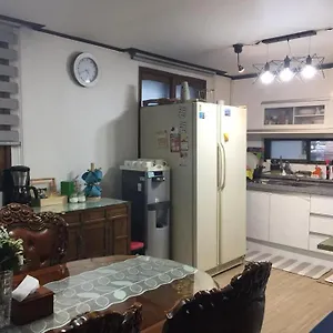두리 2*, 서울특별시 대한민국